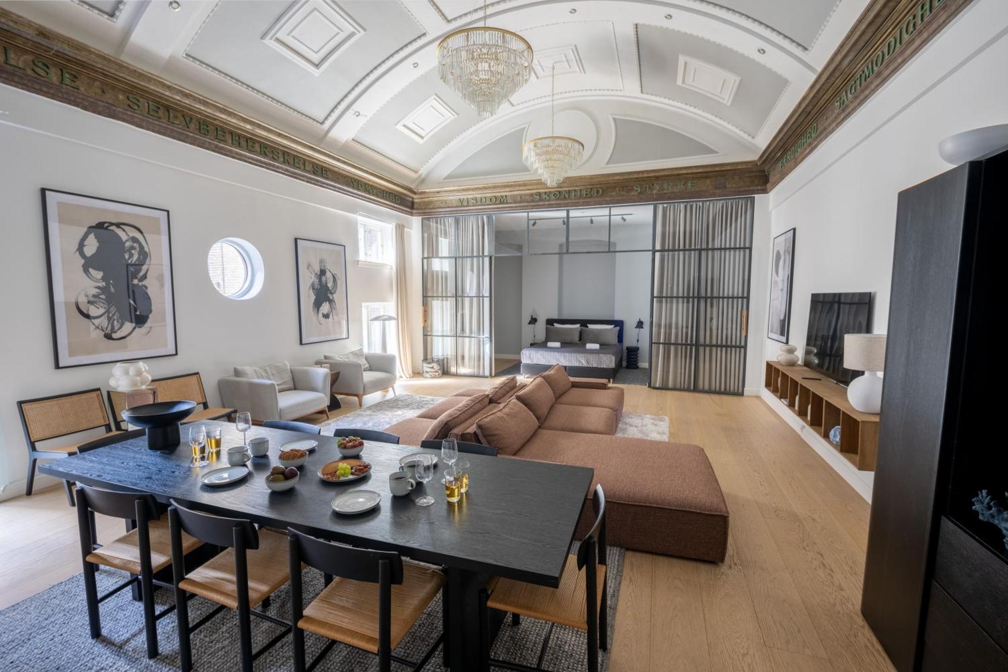 Unique 3 Bedroom Apartment In Vibrant Frederiksberg Копенгаген Экстерьер фото