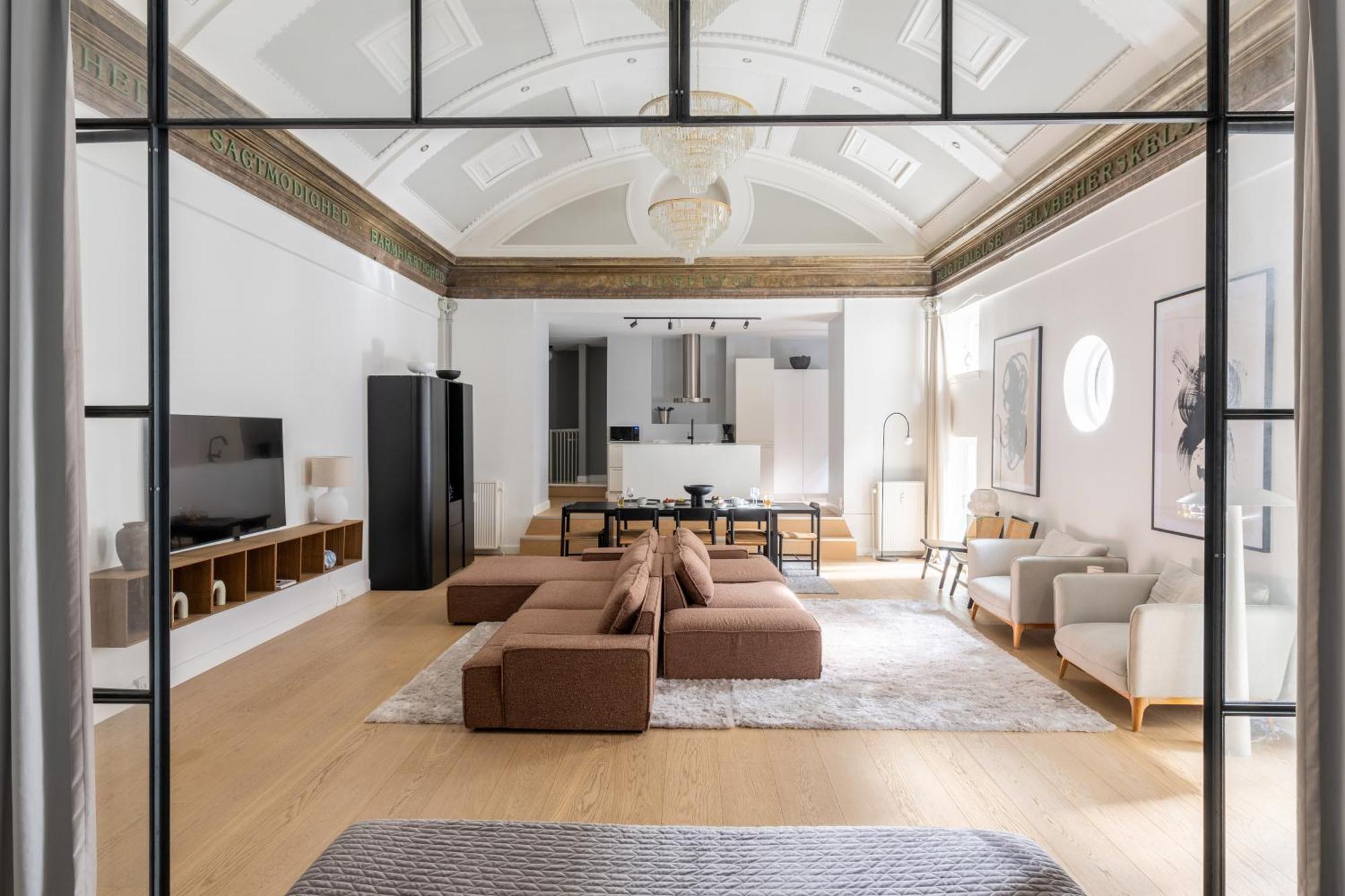 Unique 3 Bedroom Apartment In Vibrant Frederiksberg Копенгаген Экстерьер фото
