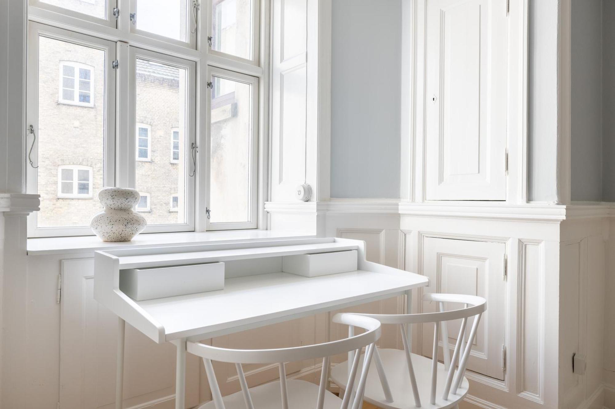Unique 3 Bedroom Apartment In Vibrant Frederiksberg Копенгаген Экстерьер фото