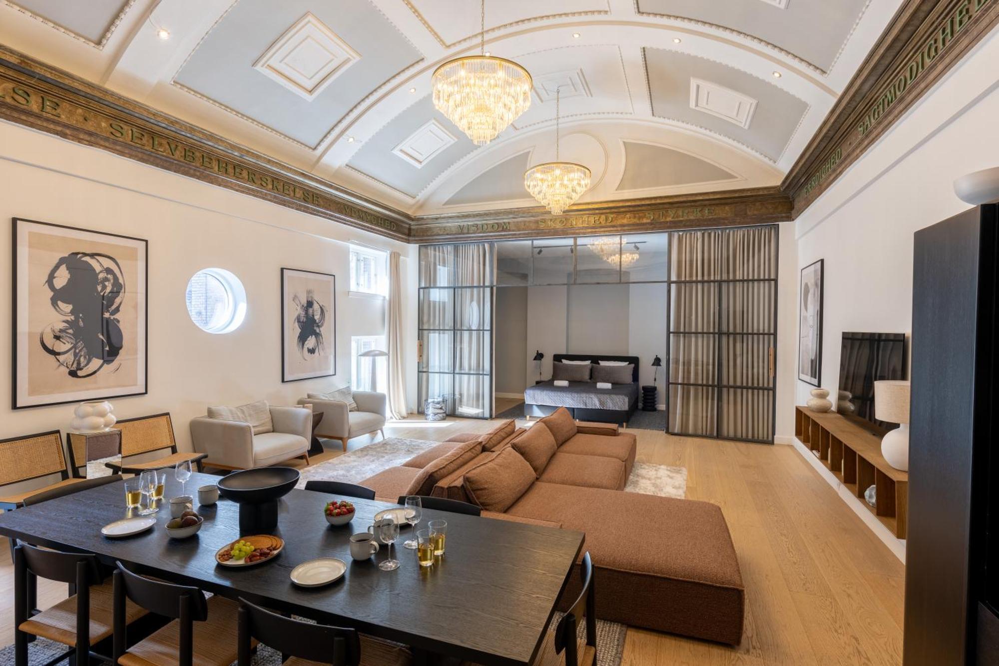 Unique 3 Bedroom Apartment In Vibrant Frederiksberg Копенгаген Экстерьер фото