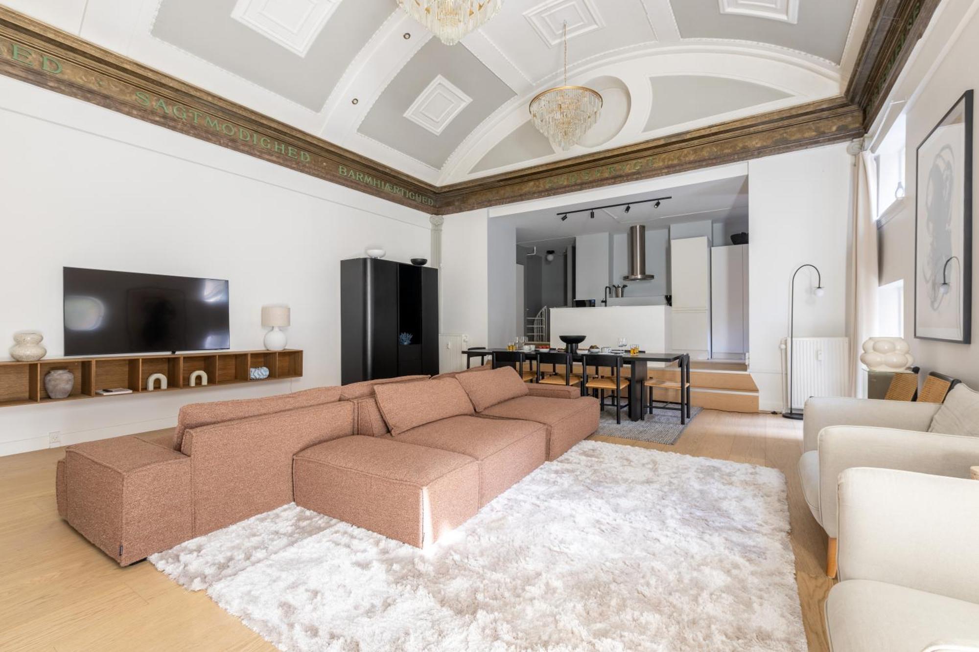 Unique 3 Bedroom Apartment In Vibrant Frederiksberg Копенгаген Экстерьер фото