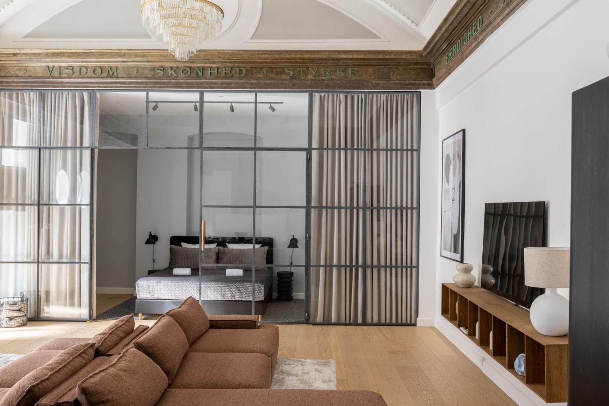 Unique 3 Bedroom Apartment In Vibrant Frederiksberg Копенгаген Экстерьер фото